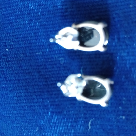 Black Onyx Stone Stud Earrings - Picture 3 of 13